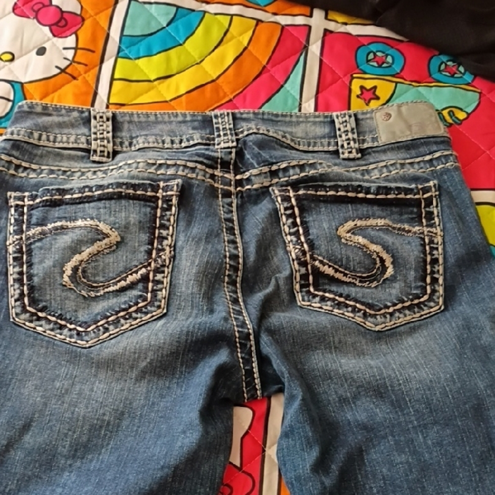 Silver Jeans Women's Blue Cropped Jeans - Picture 2 of 5